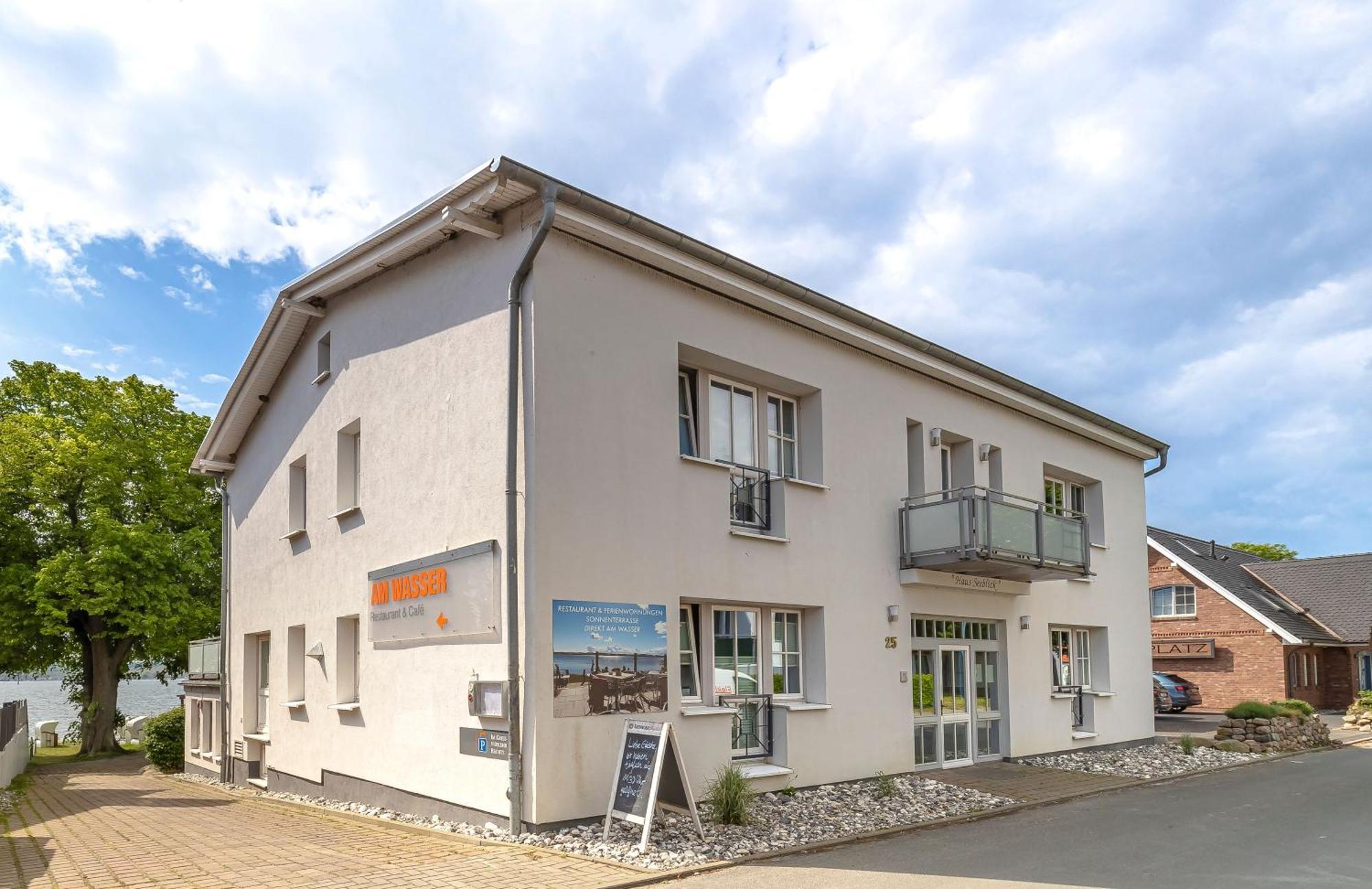 Haus Seeblick Mit 9 Wohnungen Alt Reddevitz Exterior foto