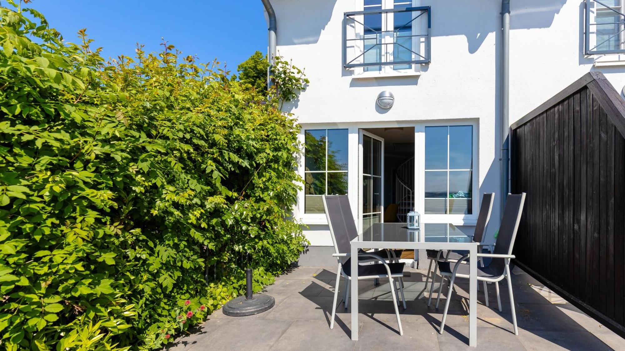 Haus Seeblick Mit 9 Wohnungen Alt Reddevitz Exterior foto